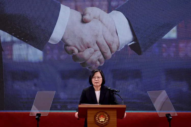蔡英文說，台灣逐步擺脫七年前透過中國走向世界的路徑。林林攝