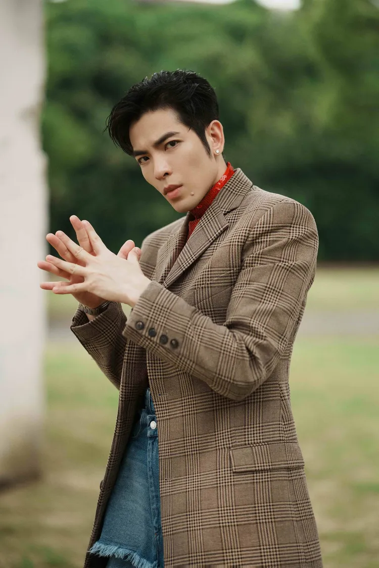 蕭敬騰在衣服的襯托下更顯帥氣。華納音樂提供