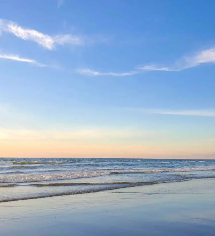 C小姐長文搭配風平浪靜的海景表明目前的心境。