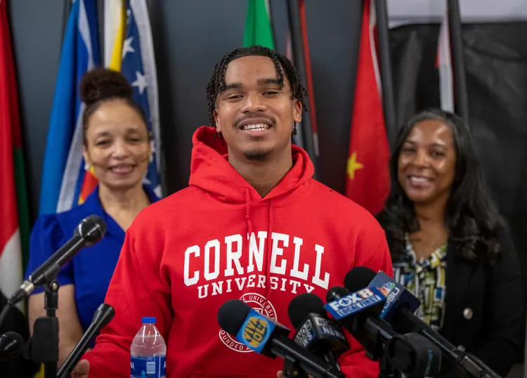 巴恩斯5日宣布將赴康乃爾大學工學院就讀。美聯社