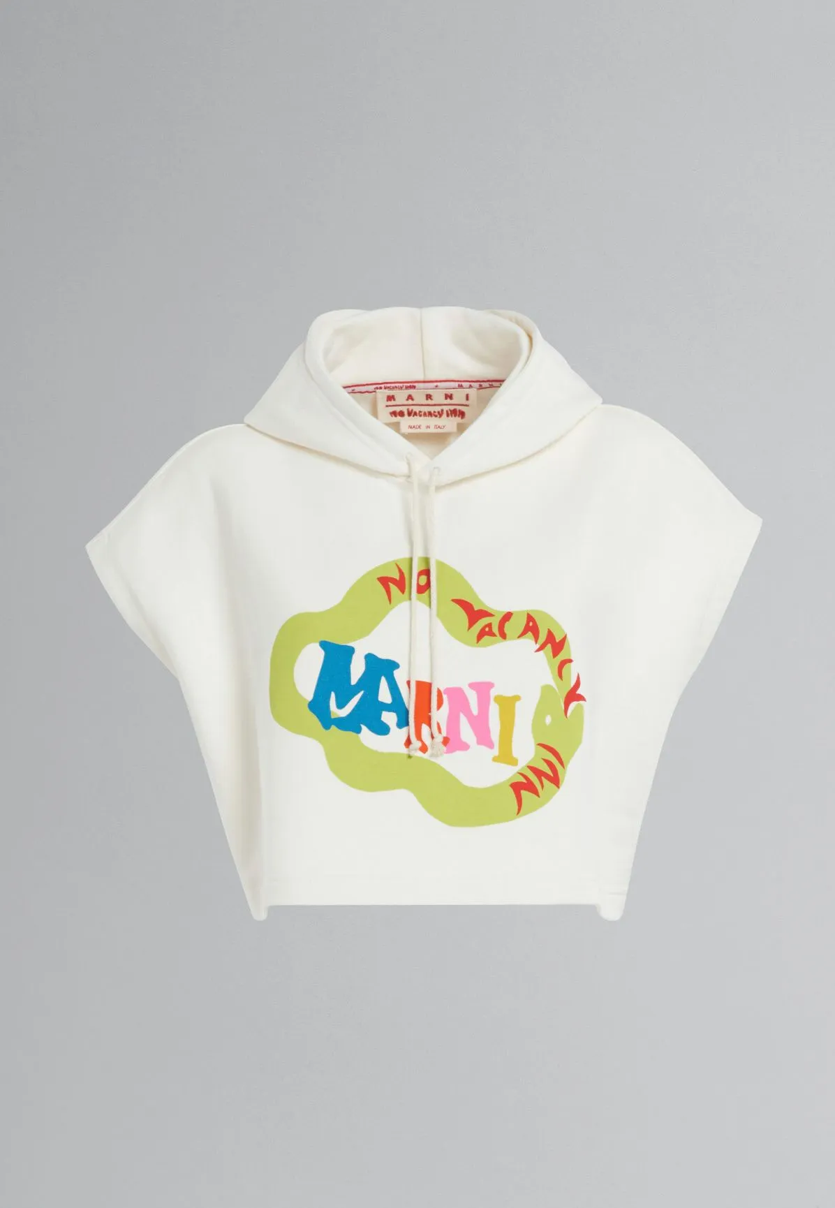 短版連帽背心,1萬9580元。品牌提供