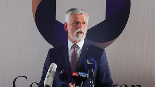 捷克總統:中國比俄羅斯更危險 用「一中兩制」與台交往