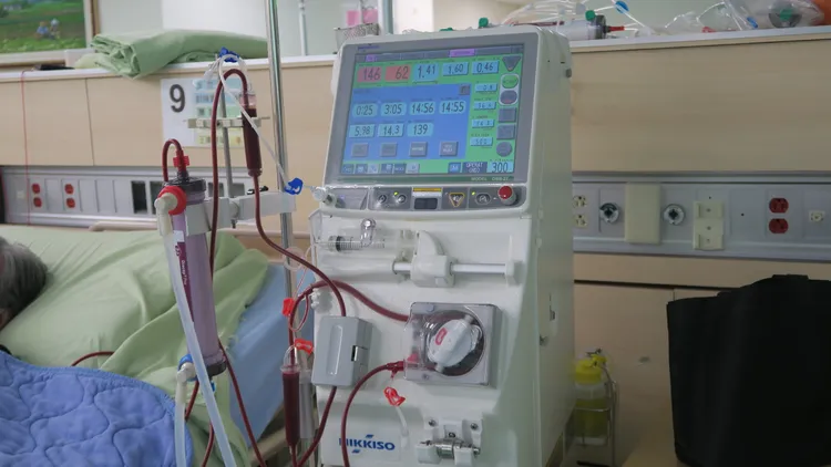 一般常見的血液透析，患者必須在醫療院所進行，影響生活品質。彰化醫院提供