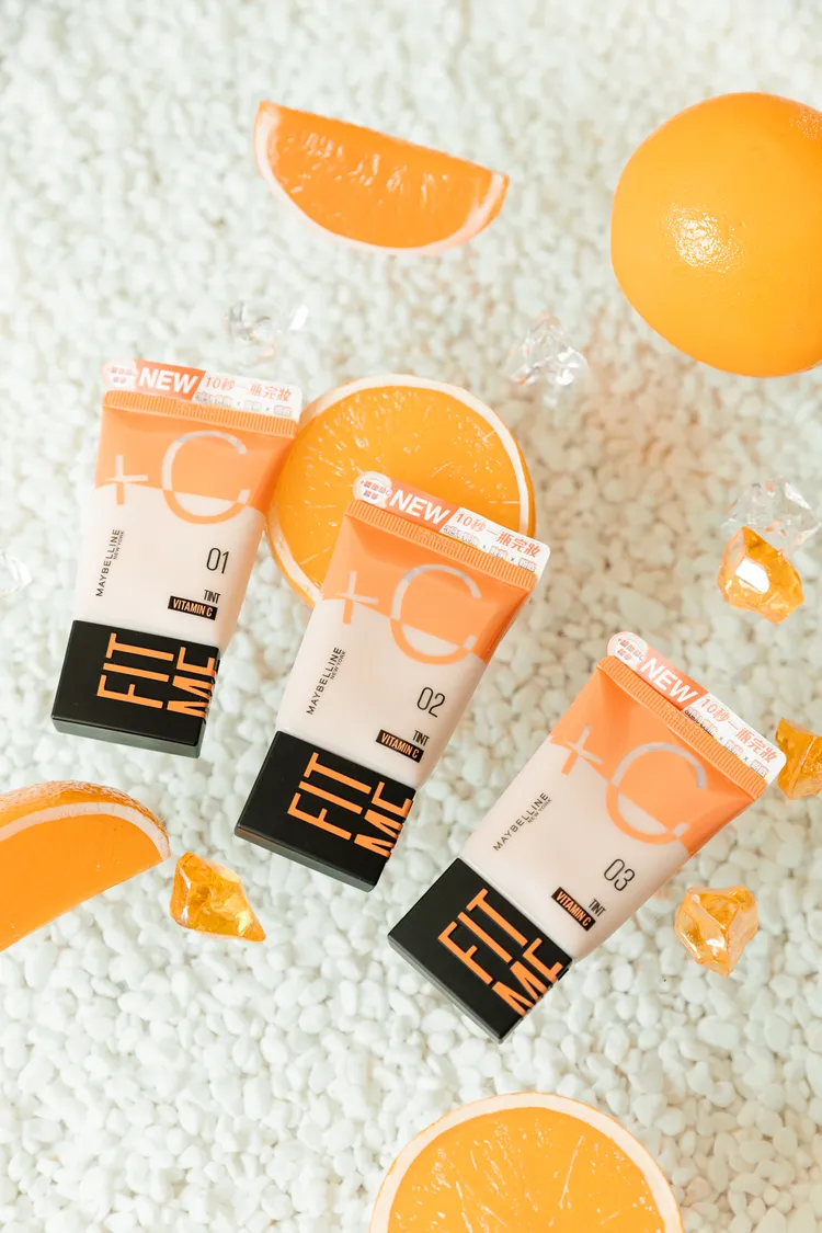 FIT ME水啵啵裸妝乳，各30ml／445元。品牌提供