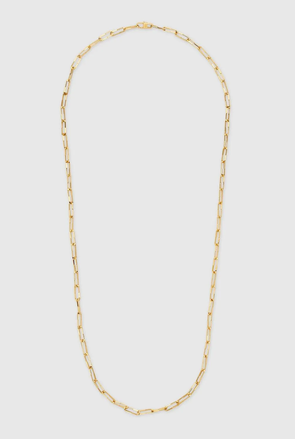 Gucci Link to Love系列18K金长炼式项链，15万9700元。品牌提供