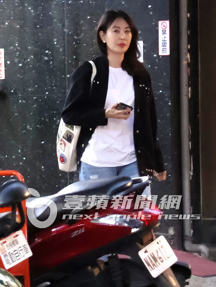 賈永婕年輕貌美，凍齡有成。特勤中心攝