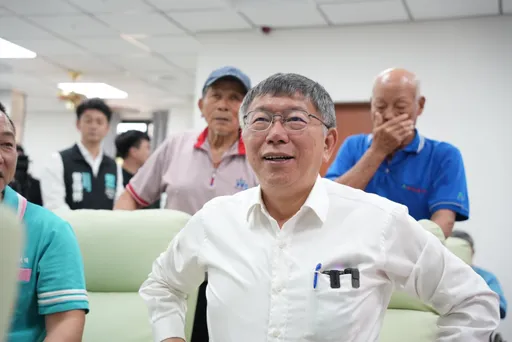 幫郭台銘一縣市一核電緩頰！柯文哲：只是話講比較多　失誤率增加