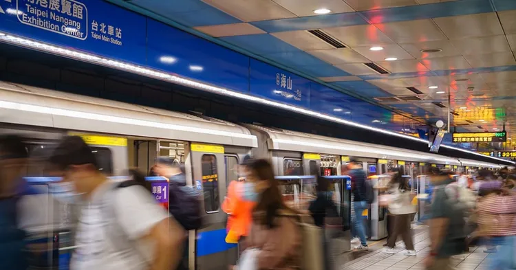 雙北含金量最高的捷運板南線，沿線線上建案，開價90萬到200多萬元，捷運海山站目前6字頭CP值最高。