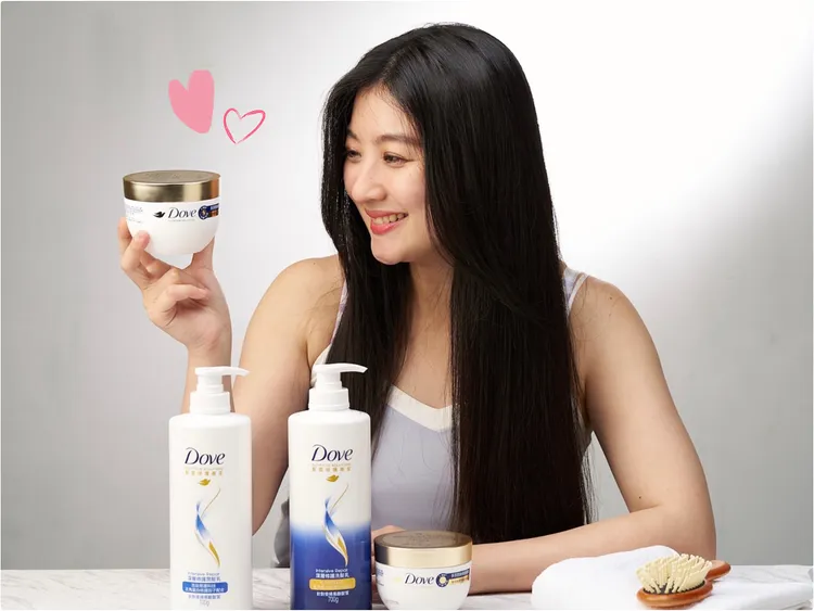 小金碗也是許多女孩兒用來保養秀髮的首選產品，搭配水光瓶洗潤，對抗受損髮最佳利器。