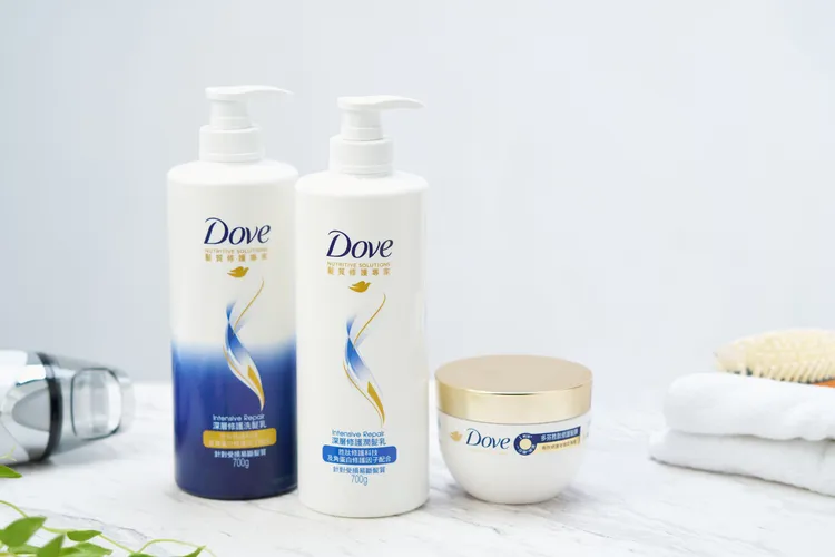 除了小金碗，多芬深層修護系列洗髮乳、潤髮乳也是許多女孩兒的心頭好。