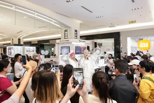 鍾明軒出國太頻繁連狗都不認得他　被虧乾脆抽籤抽到哪就去哪