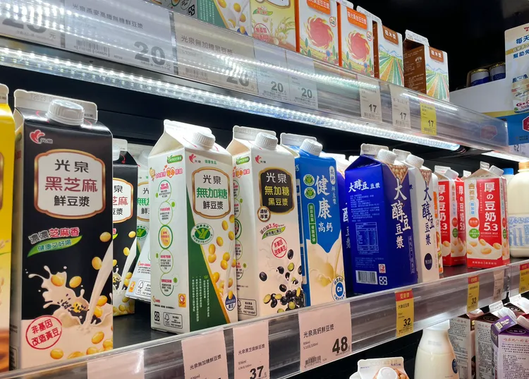 豆漿含有少量的維生素及胺基酸。示意圖，賴昀岫攝