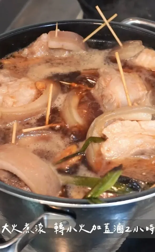 做出超級好吃的古早味爌肉飯。IG @woodywoody315 提供
