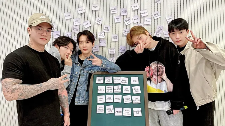 TEEN TOP 7月即將合體發片，C.A.P（左起）卻說不想拖累隊友Ricky、天地、Niel、創造，考慮退出不回歸。翻攝TEEN TOP IG