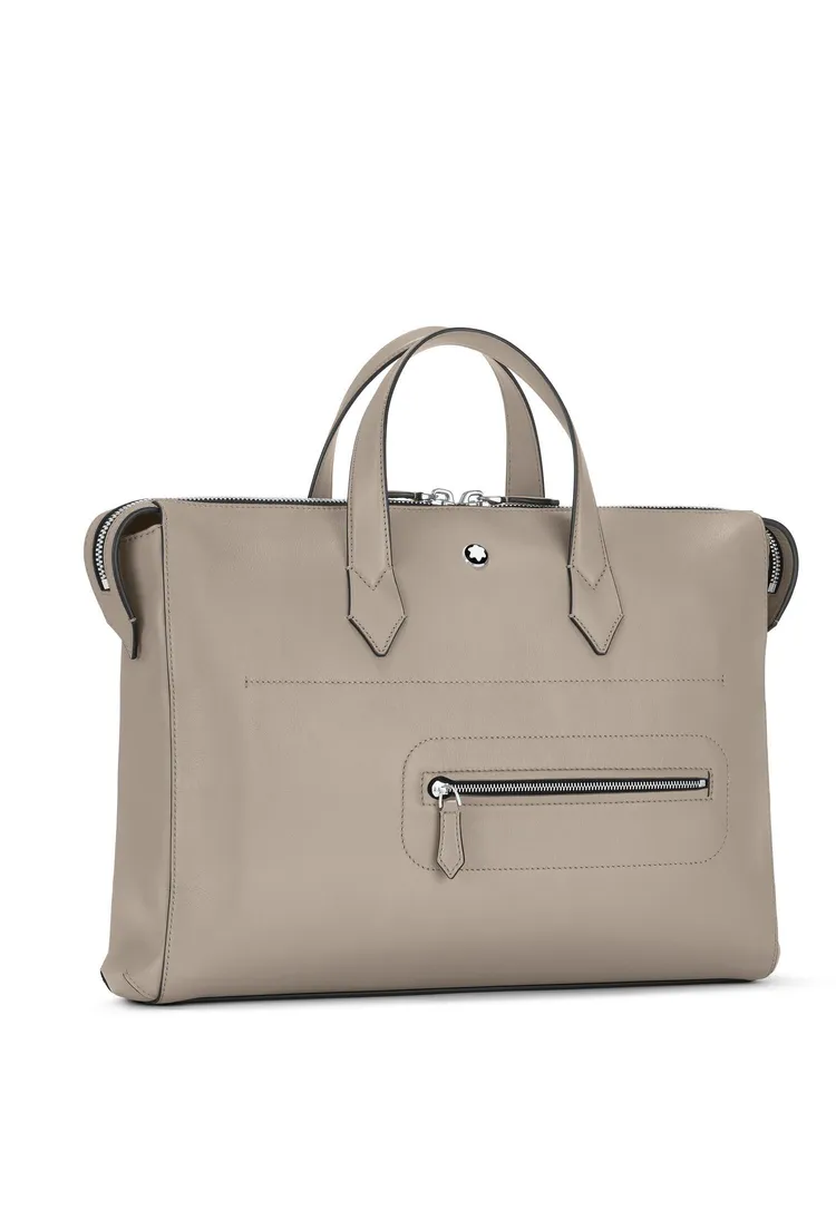 Soft系列薄型公事包，4萬5400元。品牌提供