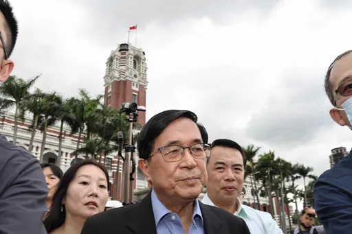 陳水扁為陳致中赴總統府請願 看到這幕變臉了!「讓我講話好不好」