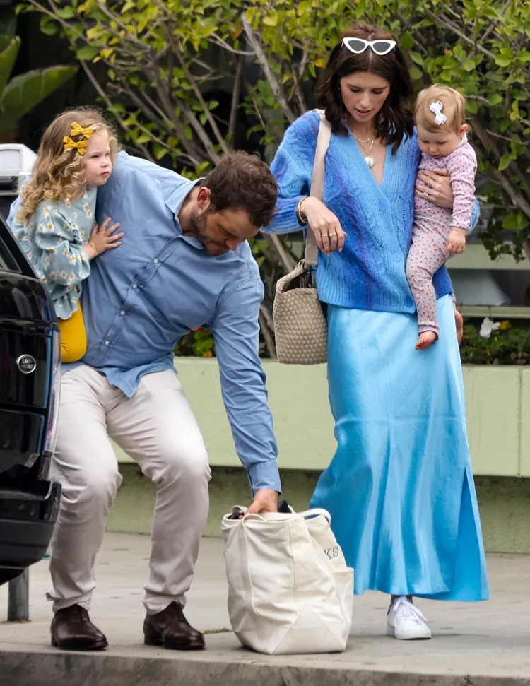 普萊特與現任老婆凱薩琳育有2個女兒。達志