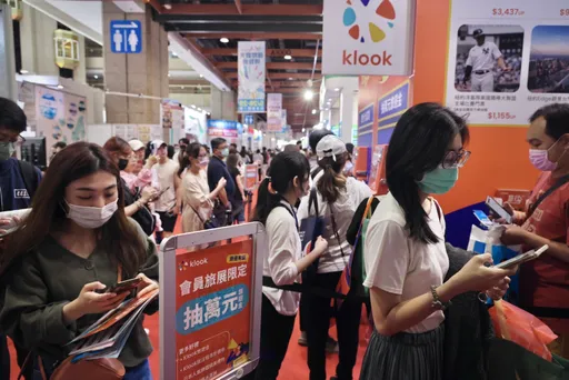 終於可以出國玩　電商推旅展限定優惠！環球影城買1送1、萬元旅遊金等你拿