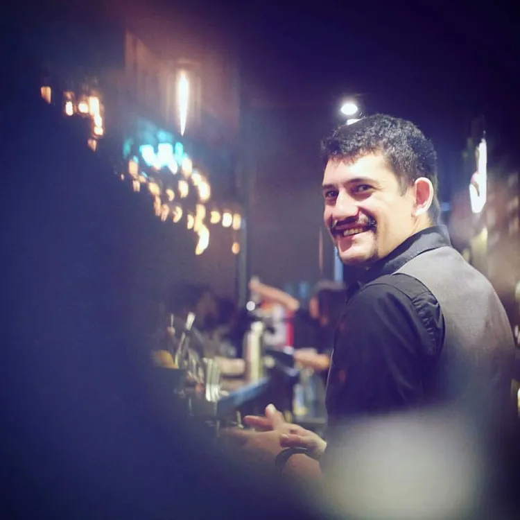 黃勝斌有著混血血統，相當帥氣。翻攝自R&D IG