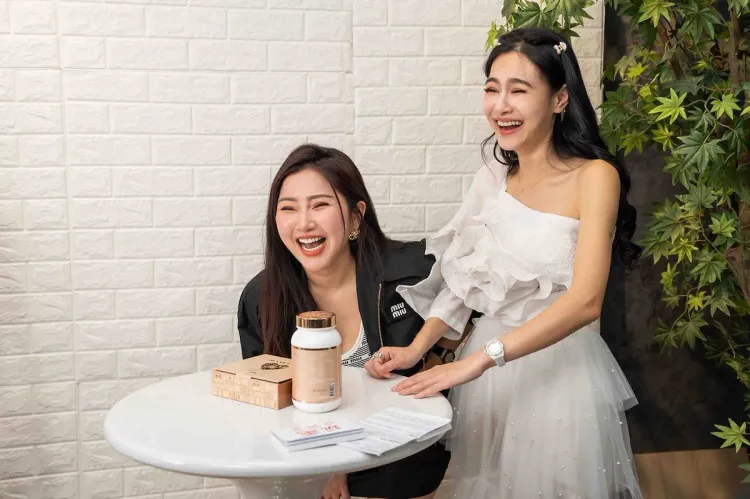 王思佳好姊妹、人氣直播主「天后闆妹」發IG相挺，但私下卻火速切割，撤下2人粉絲團封面照。TVBS提供(資料照片)