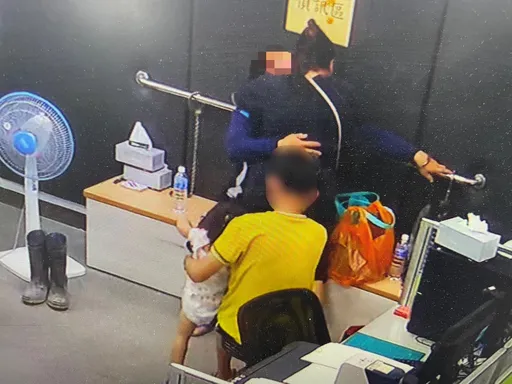 一關就是十年!通緝犯落網央求「通知我太太」 一家四口警所相擁淚別