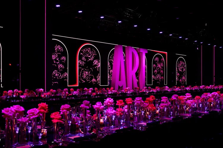 蕭邦於坎城影展期間舉辦盛大晚宴，以「藝術」為主題。品牌提供