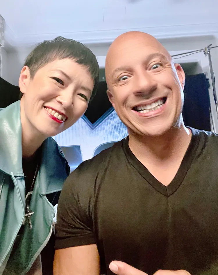 爆編（左）與馮迪索搞怪。MOMOTV提供