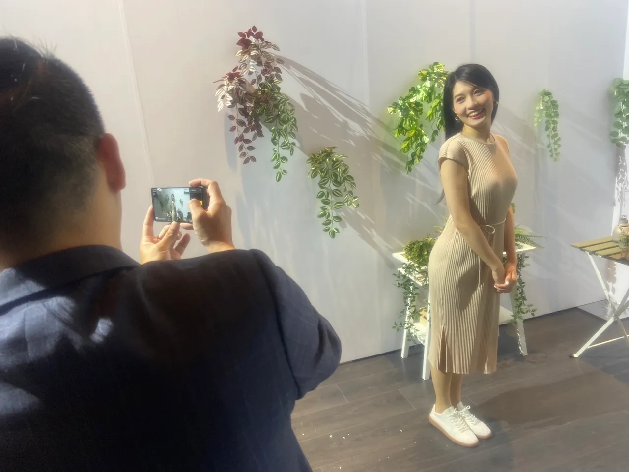 Sony Xperia 1 V 相机功能再升级，三镜头都支援每秒30张AF/AE超高速连拍、即时眼部和物件追踪对焦。陈扬盛摄