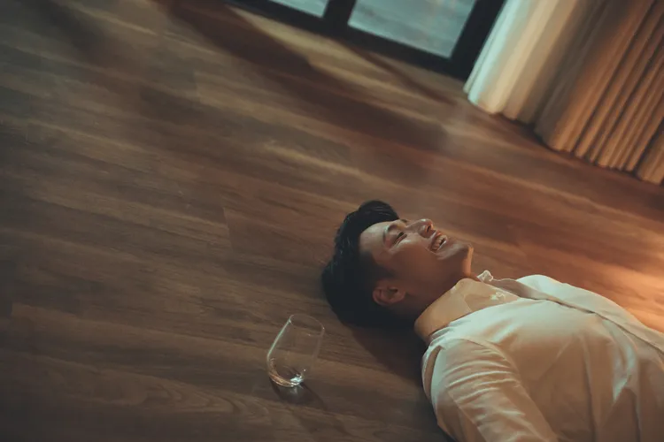 張睿家為詮釋角色做足功課，看懸疑驚悚電影、閱讀心理學書籍。八大提供