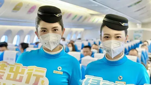 飛行員「偷拍空姐如廁」被當場抓包 網友炎上!逼到廈航終於炒掉他