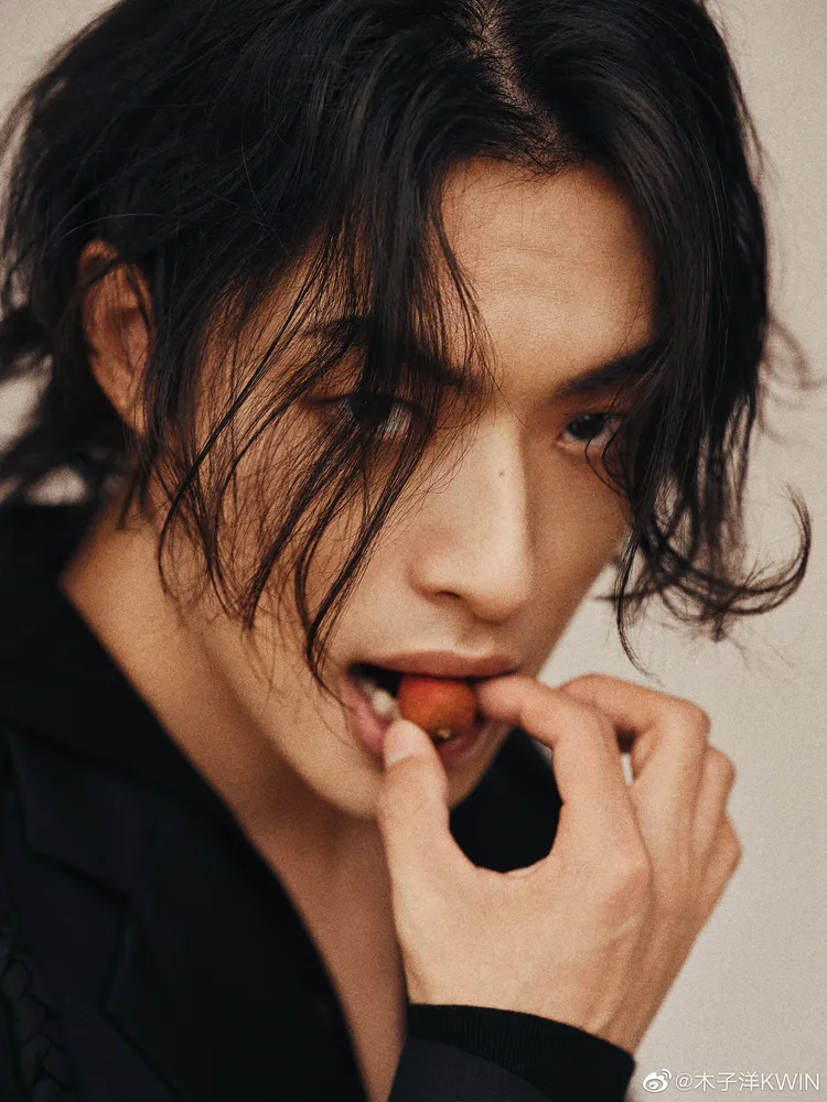 木子洋神似韓星金宇彬，有「陸版金宇彬」封號。翻攝自微博