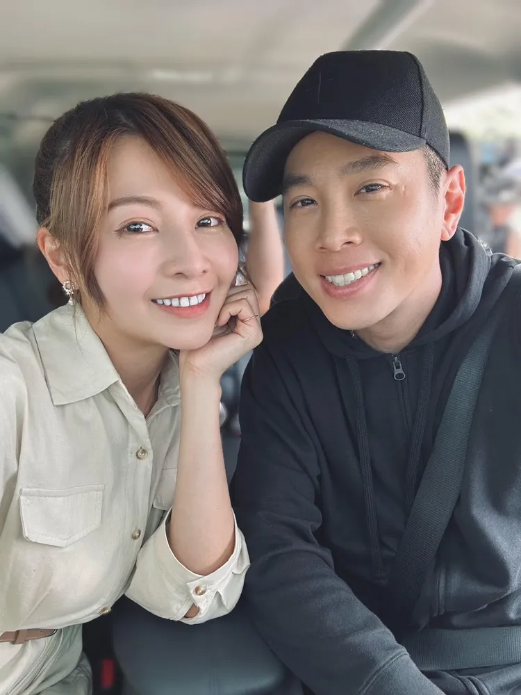 吳東諺(右)和謝京穎在劇中演夫妻。民視提供