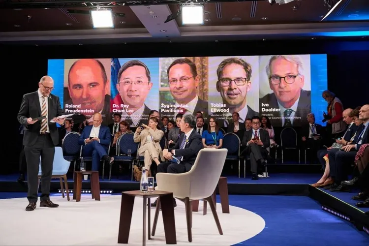 李淳指，國際社會團結，是阻止中國對台灣軍事侵略的唯一途徑。外交部提供