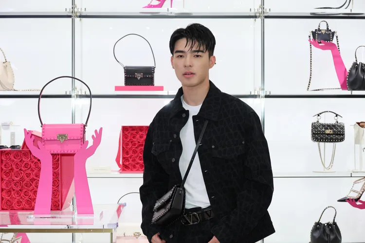 自稱容易緊張的陳昊森，在面對「兒時偶像」與眾多媒體的雙重夾擊下，變成了瘋狂冒汗的「瀑布男孩」。鄭孟晃攝