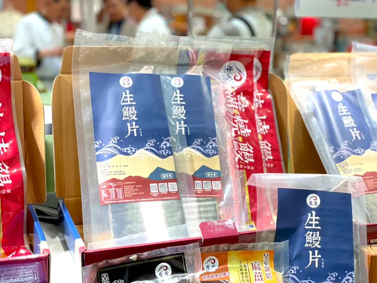 生生鰻魚，除了生鮮水產外，提供冷凍湯品讓忙碌現代人加熱即可食用。曾仲葳攝