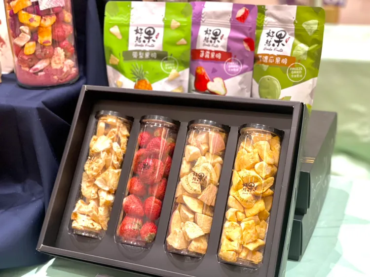 好結果用冷凍乾燥的技術，把水果原汁原味的保留。曾仲葳攝