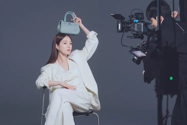 TUMI旗下升級改版的Voyageur系列包袋，同樣深受李世榮的喜愛。翻攝seyoung_10 IG