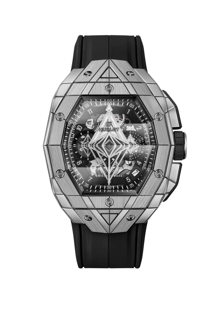 Spirit of Big Bang Sang Bleu計時碼錶鈦金款限量推出200只，88萬元。品牌提供