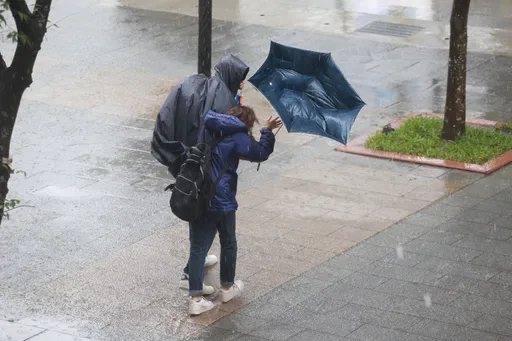 瑪娃外圍環流發威！氣象局揭風雨趨緩時間　臺中、宜蘭縣山區豪雨特報