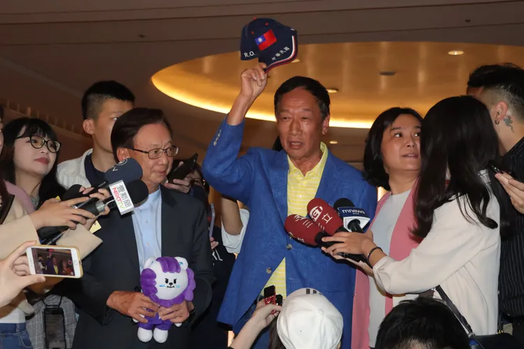 郭台銘動用人脈，請宣明智、陳玉珍邀請藍委餐敘。資料照片，彭欣偉攝