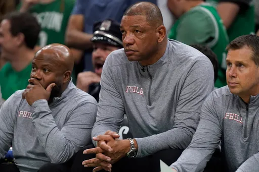 NBA好無情？！76人炒掉總教練李佛斯　過去3年戰績前3教頭都下課