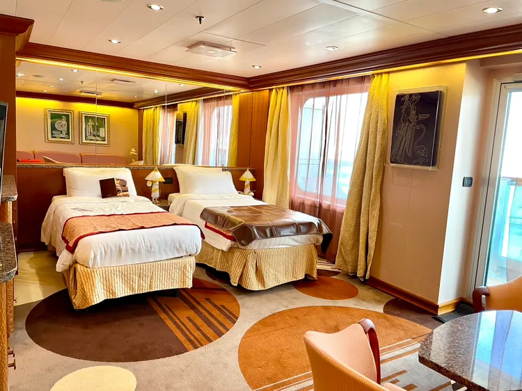 全景陽台房房間面積20–26平方米，獨享私人陽台與沙灘椅。曾仲葳攝