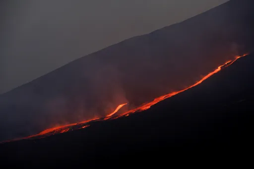 歐洲最活躍「埃特納火山」噴發　當地航班緊急暫停