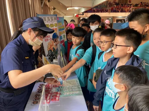慈祐媽祖盃國小籃球賽 宣導反詐!松山警提醒:留意2關鍵字非台式用語