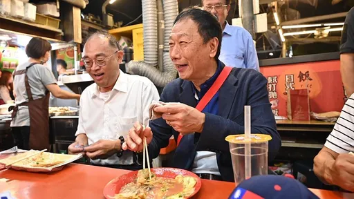 郭台銘柯文哲支持度「死亡交叉」 李正皓:民調結果對郭一槍斃命