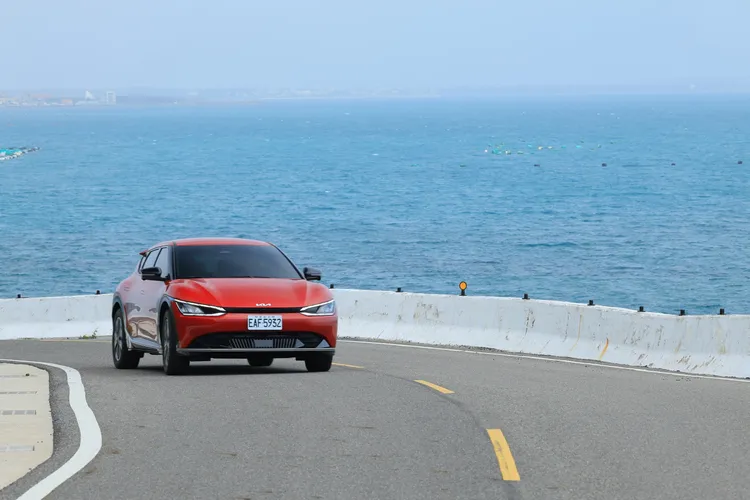 Kia於2023年CEO投資日宣布2027年前發表15款EV車型，2030年電動車年銷量達160萬輛。業者提供