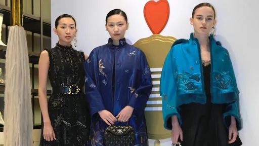 夏姿設計秋冬新裝打「荷包」主意 華麗巴洛克加持玩東西文化「雙生」