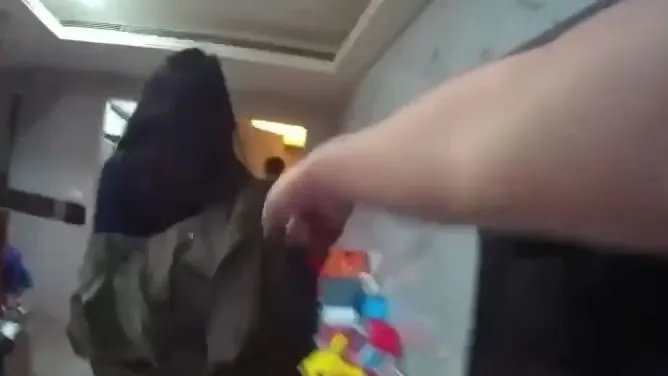 警方進入查緝。新北市刑大提供