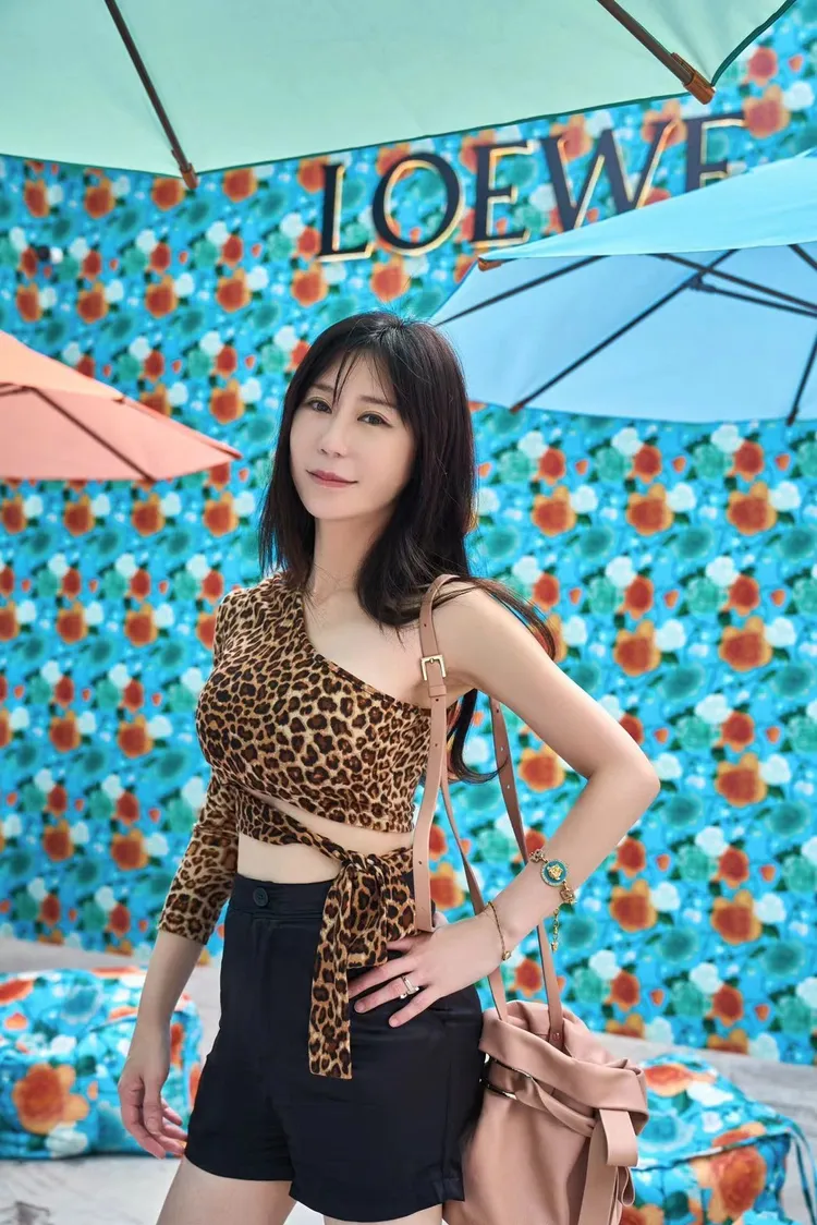 安晨妤逛精品嗅出未來商機。優勢全球投資公司提供