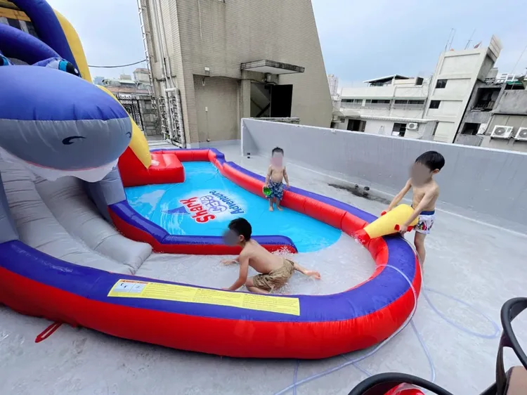 她的開箱文讓網友羨慕孩子有大空間可以玩，也羨慕家中竟有如此大的空間。翻攝自「Costco好市多 商品經驗老實說」